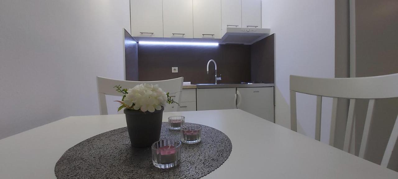 Studio Apartments Igor Vrsar Exterior photo